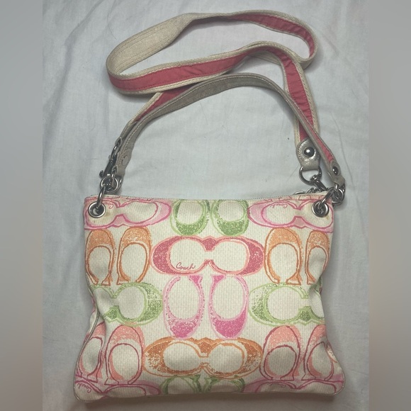 Vintage Y2K Coach Poppy Canvas Bag With Colorful Graphic C’s and Silver Accents - Picture 9 of 9